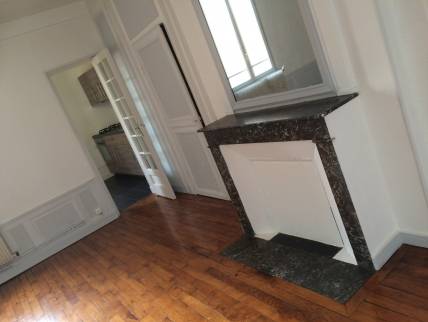 Mise en valeur de la cheminée du salon