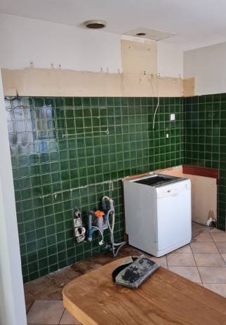 Travaux de démontage de cuisine ancienne en cours - Montauban 82000