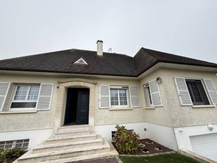 Maison après rénovation de la toiture (Douvres-la-Délivrande, 14400)