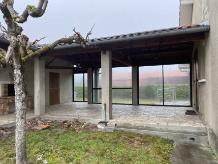 Maison avant aménagement de terrasse bois - Montauban 82000