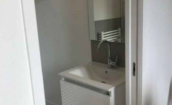 Aménagement salle d'eau sous escalier - Ploemeur (56270)