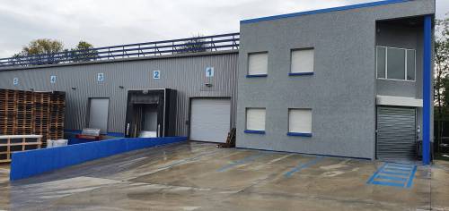  Façade de locaux professionnels après travaux de rénovation extérieure - Brie-Comte-Robert 77170