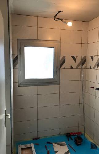 Salle de bain en cours à Chamalières 