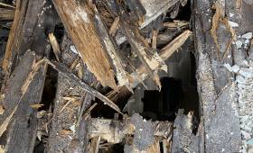 Problème d'une salle de bain conçue sur un plancher sans natte d'étanchéité