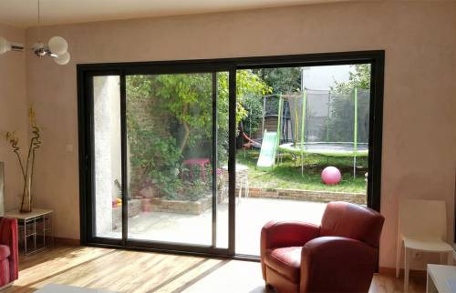 Baie vitrée depuis la maison