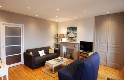 Peinture décorative et rénovation d'une salle de bains à Granville (50400)