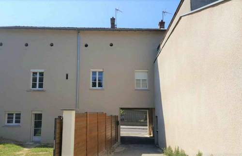 Ravalement d'une Façade en Pisé - Lyon / Francheville