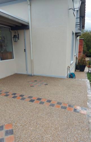 Terrasse en béton désactivé (Essonne)