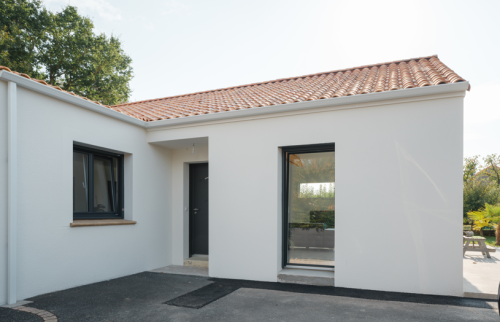  Agrandissement et rénovation d'une maison à Saint Sébastien sur Loire - entrée exterieur