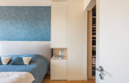 Chambre d'enfant moderne à Garches