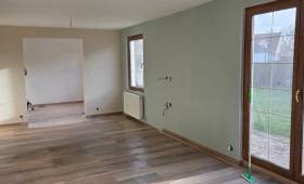 Mur porteur entre le salon et la future salle de jeux avant ouverture à Carvin