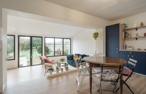 Rénovation d'une véranda à Saint-Sébastien-sur-Loire (44230) - vue sur le salon, de l'intérieur