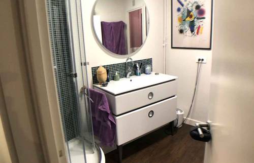 salle de bain remodelée  après travaux - Paris 18ème