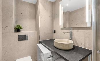 Transformation ancienne salle de bain en SDE avec WC suspendu et raccordement lave-linge sous tablette à Pleyben (29190)- 