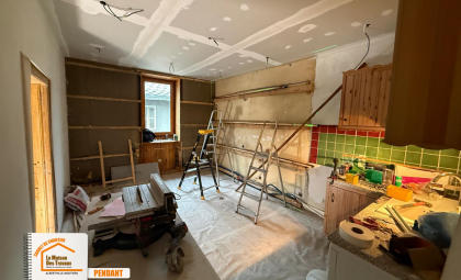  placard à ski sur mesure, aménagement appartement station, rénovation pratique montagne, optimisation espace logement, travaux appartement Beaufort