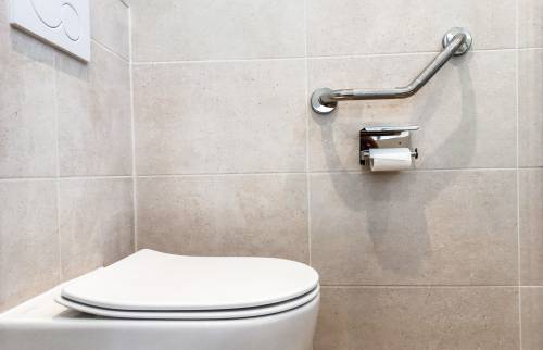 WC suspendu PMR