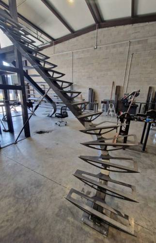 l'escalier en cours de confection dans l'atelier de notre artisan partenaire