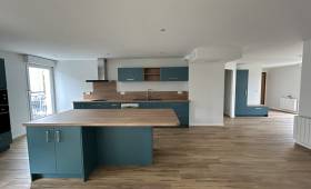 Cuisine ouverte sur le salon (Caen 14000)