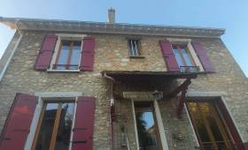 Maison après travaux de rénovation de couverture et zinguerie - Brie-Comte-Robert 77170