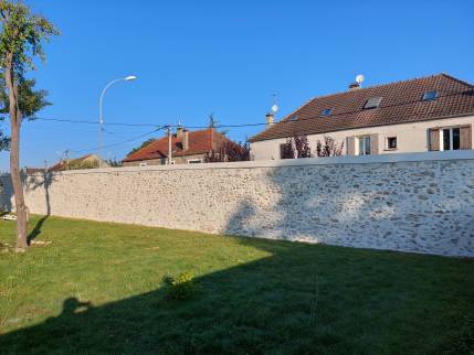 Mur extérieur après travaux de maçonnerie extérieure - Solers 77111