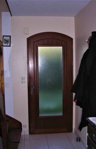 La porte avec le nouveau vitrage à VINEUIL (41)