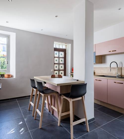 Cuisine poudrée, bois et ardoise Fontainebleau