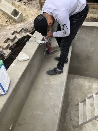 piscine en construction