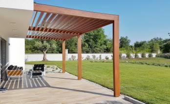 Aménagement de terrasse avec pergola bioclimatique - Machecoul 44270