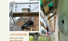  Dépose de l’ancienne couverture et sécurisation du chantier grâce à un échafaudage professionnel – rénovation toiture maison années 70 à Saint-Brieuc.