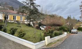 La murette délimite parfaitement le terrain de notre client