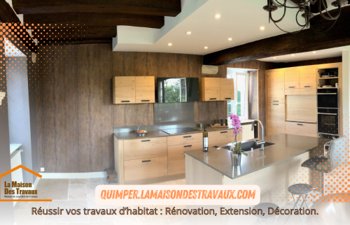 Transformation d'une cuisine avec îlot central dans une maison de vacances rénovée