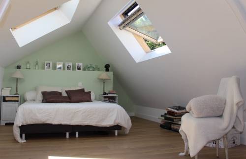 chambre sous combles rénovée