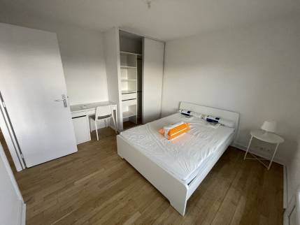 Aménagement de chambre d'appartement avec création d'un dressing sur mesure - Valence 26000