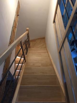 Remplacement d'escalier intérieur - nouvel escalier en hêtre - Nantes 44