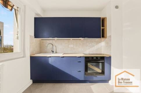 renovation-cuisine-gennevilliers-les-gresillons-03-facades-bleues-credence-claire