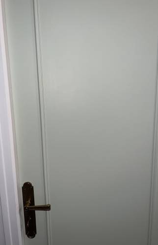 Porte blanche verte