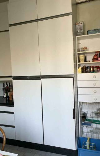Cuisine avant travaux : réfrigérateur intégré - Paris