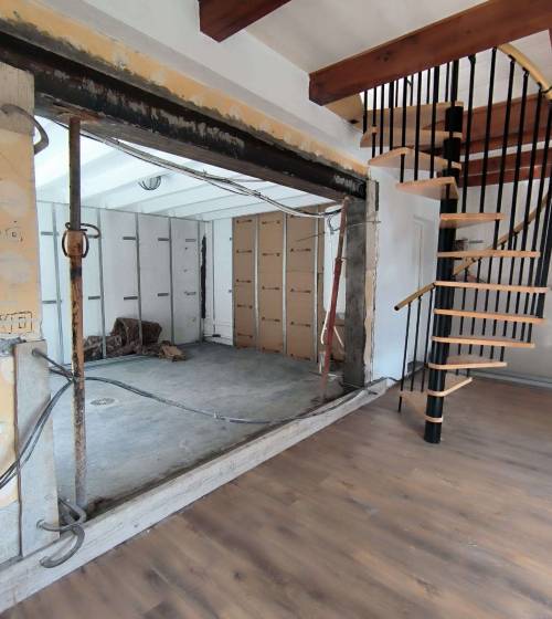 Rénovation en cours d'une maison avec réagencement des pièces 1