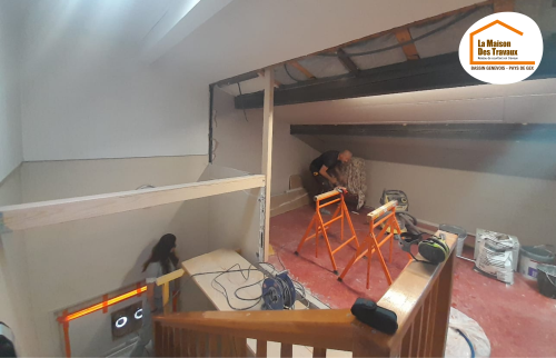 rénovation maison Oyonnax, artisans aménagement combles Pays de Gex, travaux sous toiture Ferney-Voltaire, création espace combles Thoiry, projet sur mesure Ornex