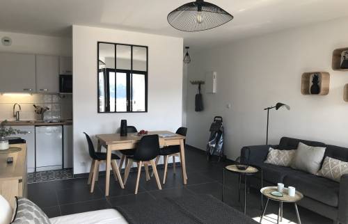 Garage réhabilité en studio
