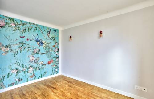 Peintures rénovées et papiers peints
