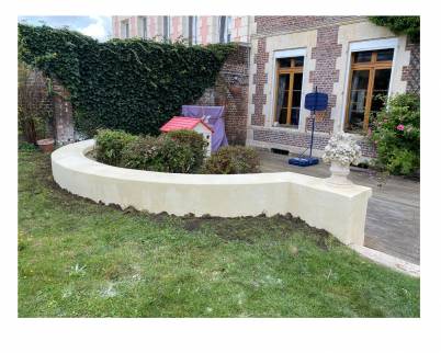 Réfection du ciment sur le muret