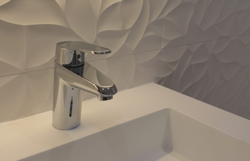 lavabo carrelage texturé blanc