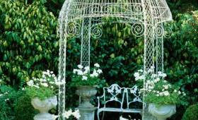 installation d'une gloriette - kiosque de jardin