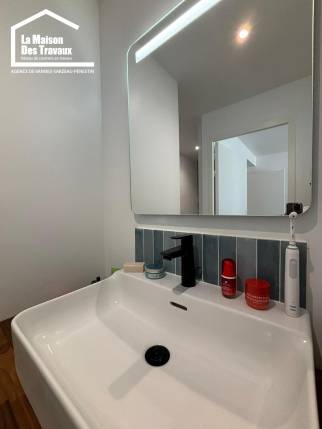 creation espace pratique salle de bain