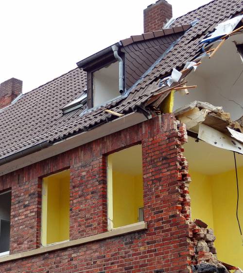 Démolition d'une maison près de Landerneau (29) photo d'illustration