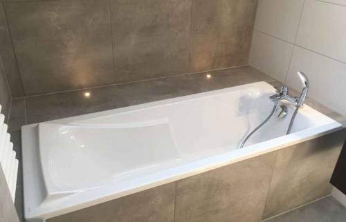 Baignoire et spots à Saint Louis