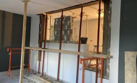 Travaux d'ouverture dans un mur porteur : étaiement et démolition (villa à Saint Germain au Mont D'Or- 69650)