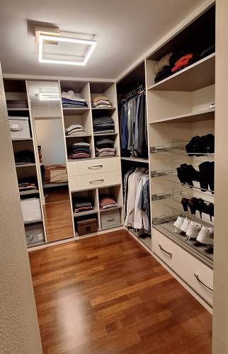 Rénovation d'un dressing dans une chambre à Saint-Sébastien-sur-Loire