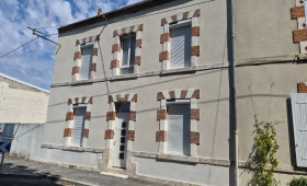 Façade rénovée avec des enduits à la chaux